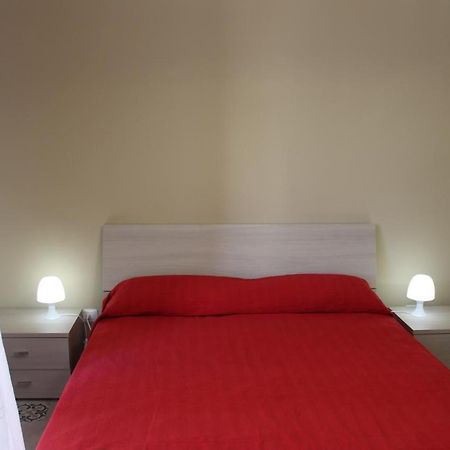 La Stanza Vicino Al Mare , Una Camera Da Letto E Bagno Con Balcone Vista Mare Apartment Balestrate Exterior photo