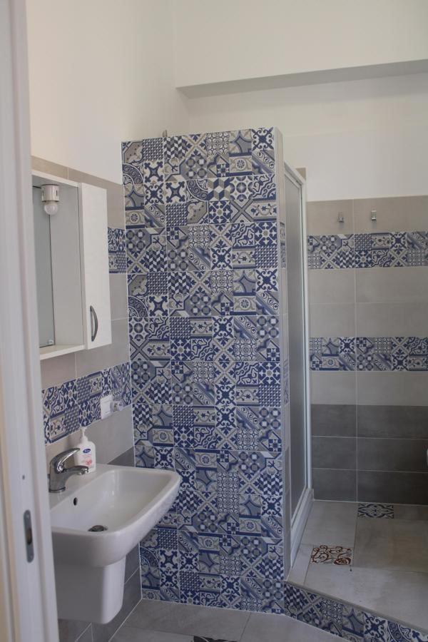 La Stanza Vicino Al Mare , Una Camera Da Letto E Bagno Con Balcone Vista Mare Apartment Balestrate Exterior photo