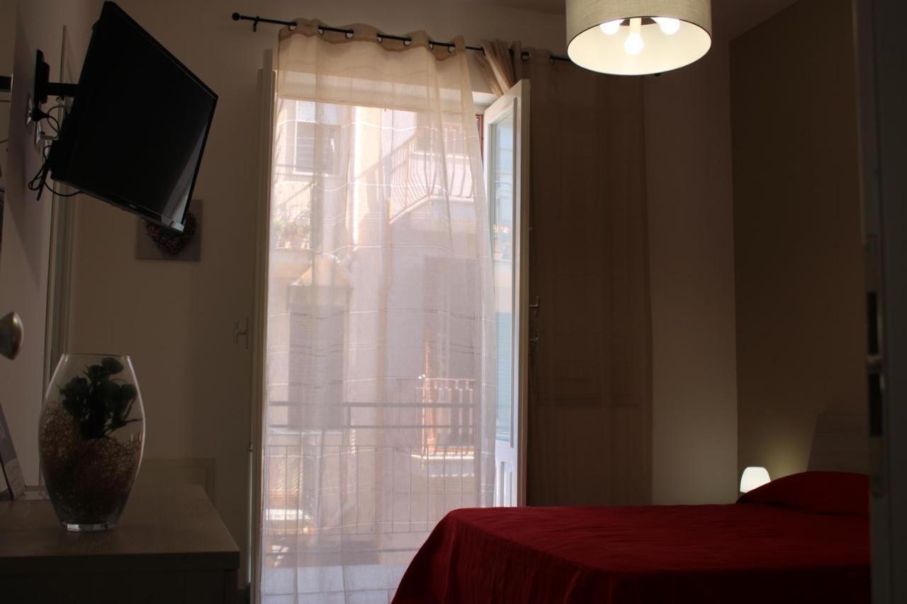 La Stanza Vicino Al Mare , Una Camera Da Letto E Bagno Con Balcone Vista Mare Apartment Balestrate Exterior photo
